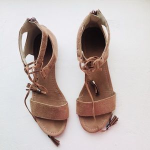Cream/Light Pink Strappy Sandals - 7.5